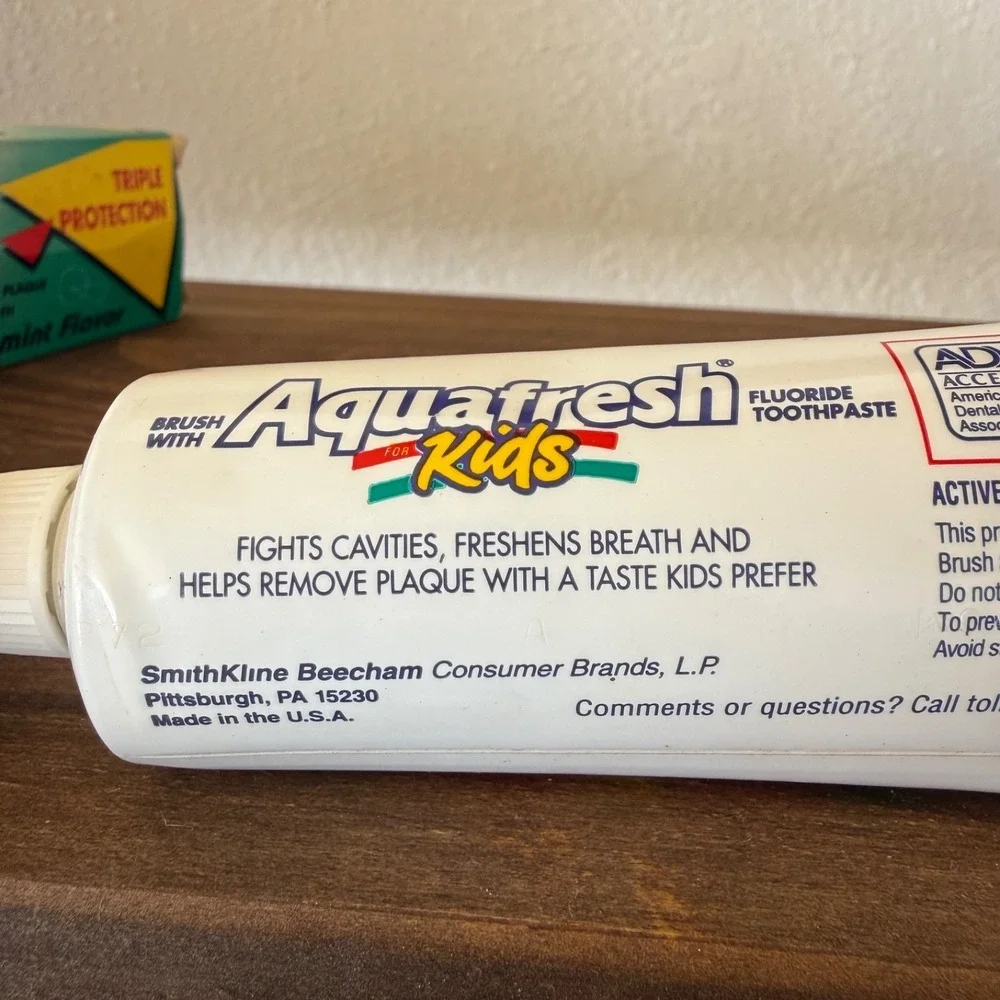 Vintage Aquafresh Kids Toothpaste NOS 4.6 oz Bubblemint with Box HTF Prop Rare